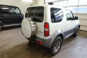 Suzuki Jimny Bild 15