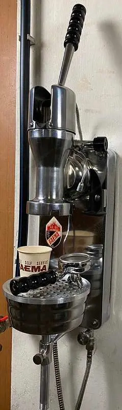 Faema Thermo Velox Wandmaschine Espressomaschine Bild 3