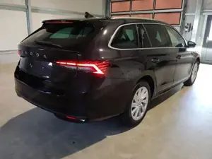 Skoda Octavia Combi Exclusive 2.0 TDI 150 PS DSG Neues Modell Navi-... Bild 4