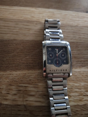 Tommy Hilfiger Herren Uhr rechteckig Bild 2