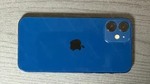 Iphone 12 mini inkl. Quadlock-Befestigung an Rad und Körper Bild 2