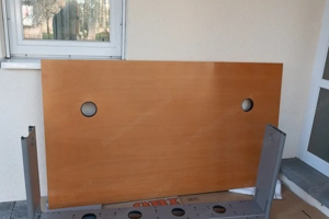 großer Schreibtisch und Bürosessel Bild 4