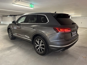 VW Touareg 3.0 V6 TDI Elegance  Bild 6