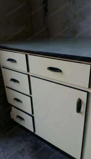 alter -Küchenkasten Bild 3