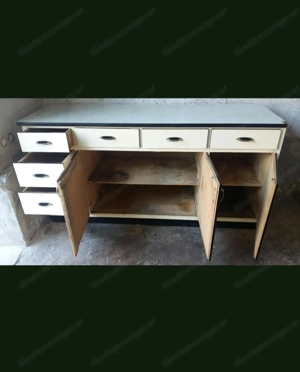 alter -Küchenkasten Bild 2