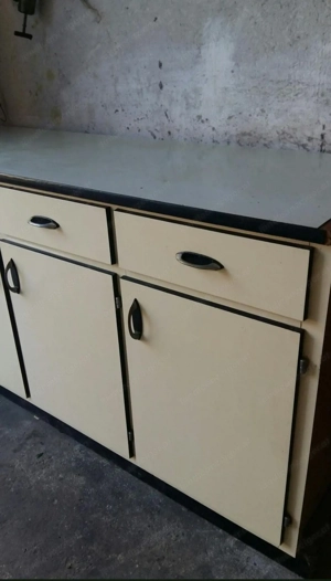 alter -Küchenkasten Bild 5