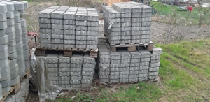 Fugenpflasterstein Beton Bild 2