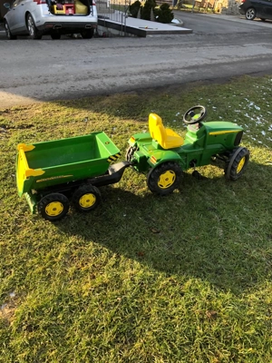 Traktor mit Anhänger  Bild 2