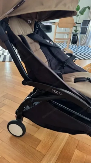 Babyzen YOYO Buggy braun beige - kompakt & wendig Bild 4