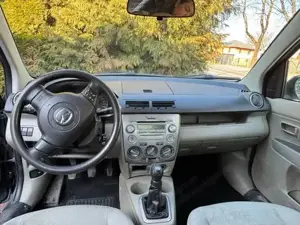 Mazda 2 Bild 2