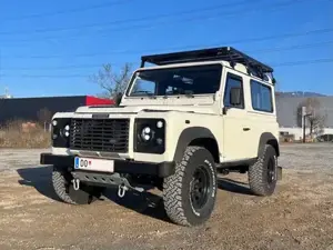 Land Rover Defender 90 TD5 Bild 2