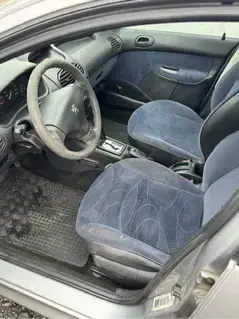 Peugeot 206 Bild 2