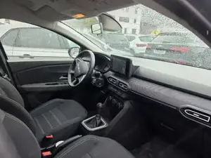 Dacia Sandero Bild 3