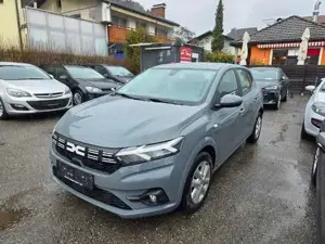 Dacia Sandero Bild 2
