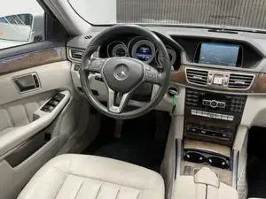 Mercedes-Benz E 350 Bild 13