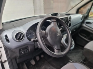 Peugeot Partner 1,6 HDI, Bj. 8 2013, 142000 KM, servicegepflegt Bild 6