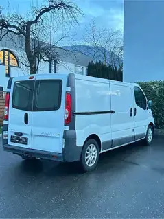 Opel Vivaro Kastenwaagen Langer Radstand  Bild 4