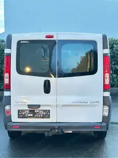 Opel Vivaro Kastenwaagen Langer Radstand  Bild 5