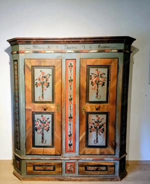 Blitzangebot bemalter Bauernschrank Bludenz 