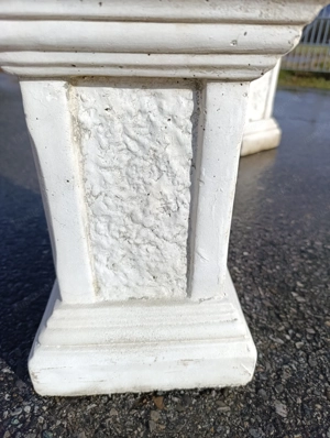 2 Sockel   Podest   Steinsockel Bild 3