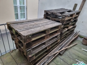 Altholz, Paletten zu verschenken. 