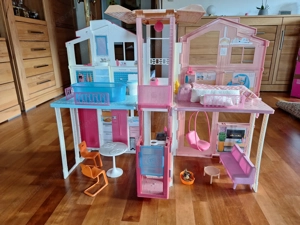 Barbie 3-Etagen Stadt Haus mit Zubehör