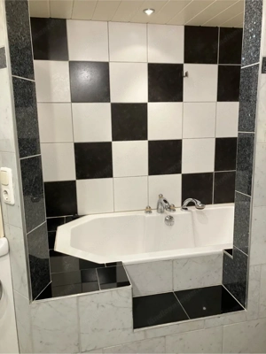 Nette teilmöblierte Altbauwohnung im Herzen von Feldkirch   2 Zimmer, Top-Lage, Nähe Liechtenstein Bild 4