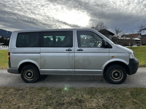 VW T5 2,5 Tdi Caravelle 4 Motion Bild 3