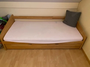Bett mit ausziehbarem Gästebett Bild 2