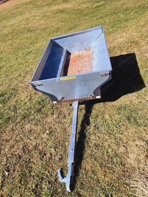 Stabiler Gartenanhänger   Kippanhänger für Rasentraktor  Bild 2