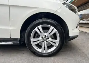 Mercedes-Benz M-Klasse Bild 10