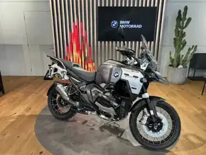 BMW R 1300 GS Adventure 1,99% Fixzinsaktion, Höhenregelung Komfort