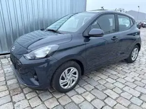 Hyundai i10 Last Edition 1.0 63 PS-Navi-Tempomat-Klima-Sofo...