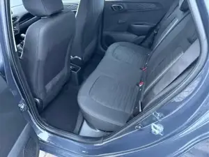 Hyundai i10 Last Edition 1.0 63 PS-Navi-Tempomat-Klima-Sofo... Bild 7