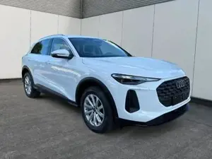 Audi Q5 Basis AHK+NAVI+SHZ+PDC TFSI 150 kW (204PS) 7-Ga... Bild 5