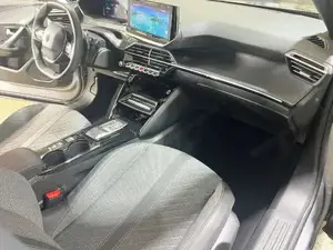 Peugeot 2008 Bild 16