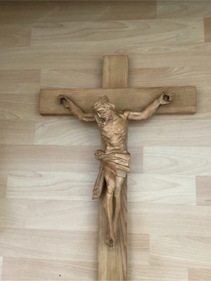 Altes. Holzkreuz Bild 2