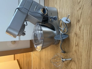 Kenwood Küchenmaschine mit Zubehör Bild 2