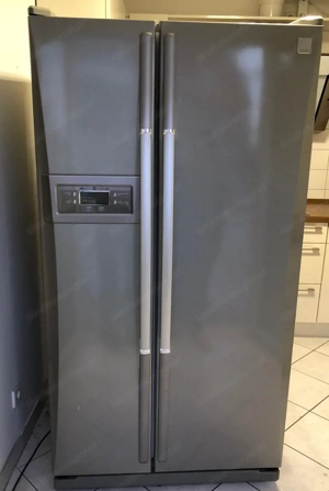 Daewoo FRS 2021IAL, Side by Side Bild 2