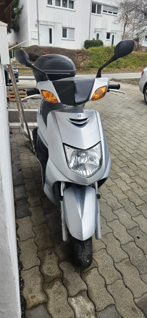 Yamaha Roller 125ccm  Bild 2