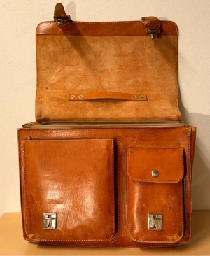 Lederschultasche mit Schultergurt Bild 4