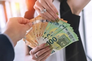 Wir bieten Finanzierungen und Investitionen mit sehr einfachen Konditionen.