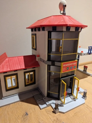 Feuerwehr Zentrale Playmobil  Bild 2