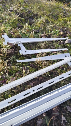 Regalhalterungen und Schienen  Bild 2