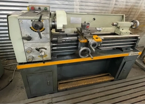 Quantum D 330 x 1000 SGE Drehbank  Drehmaschine - Leit- und Zugspindel, mit Zubehör