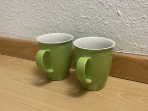 Grünes Kaffeeset 4 Teller 2 Tassen  Bild 2