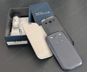 Samsung Galaxy S3 III Smartphone Pebble Blue GT-I9300 Bild 2