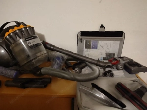 Dyson Staubsauger  Bild 2