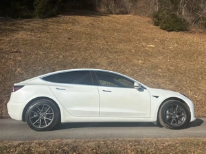 Tesla Model 3  Allrad Long Range Bild 3