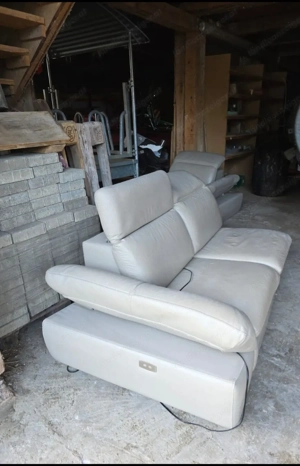 Leder-Couch mit elektrischer Relaxfunktion   wegen Platzmangel abzugeben Bild 3